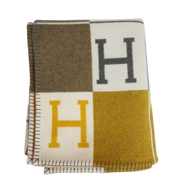 Hermès Avalon III Gris and Soleil Blanket